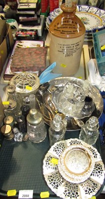 Lot 2088 - Metalware, including salts, pepper, sugar...