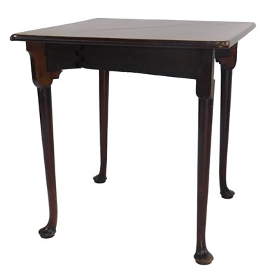 Lot 468 - An 18thC walnut corner drop leaf table, the...
