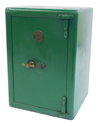 Lot 543 - A Phillips and Sons of Birmingham green...