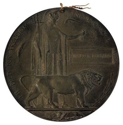 Lot 414 - A First World War bronze death plaque or penny,...