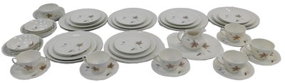 Lot 424 - A Royal Doulton Tumbling Leaves pattern...