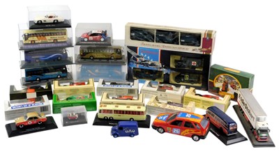 Lot 568 - Diecast vehicles, including an Eddie Stobart...