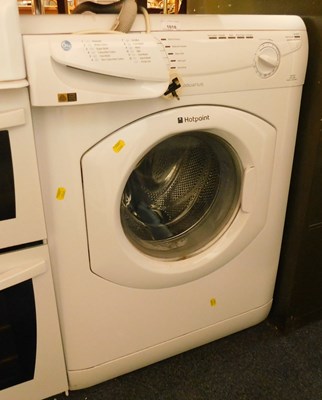 Lot 1018 - A Hotpoint 6kg washing machine, model number...