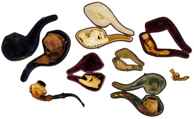 Lot 559 - A group of Meerschaum pipes,...