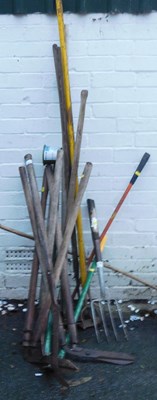 Lot 1074 - Garden tools, including lopping shears, forks,...