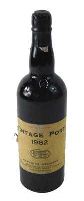 Lot 118 - A bottle of Borges 1982 vintage Port.