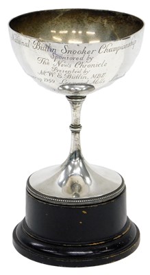 Lot 20 - A George V silver goblet or trophy cup,...