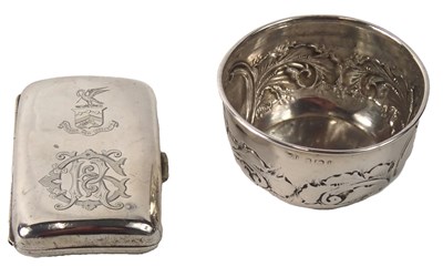 Lot 345 - A small Edwardian silver bowl, with embossed...