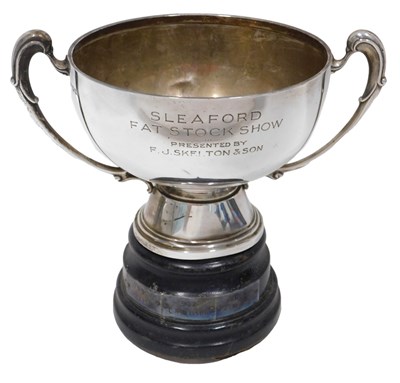 Lot 707 - A George III silver two handled...