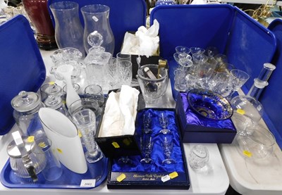 Lot 2063 - Glassware, to include a square decanter and...