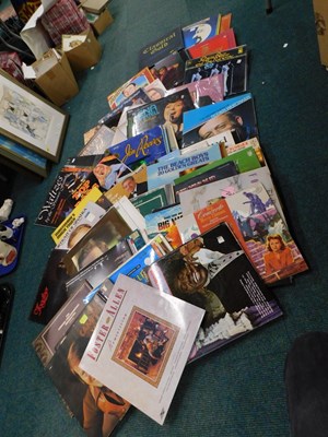 Lot 2076 - LP records, to include Jim Reeves, Military...