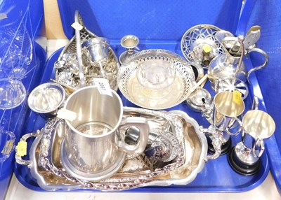 Lot 2087 - Plated wares, to include pierced bowls, twin...