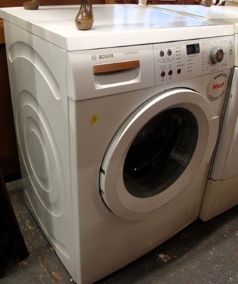 Lot 1541 - A Bosch Vario Perfect washing machine.