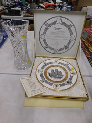 Lot 2207 - A Wedgwood Mulberry Hall collector's plate,...