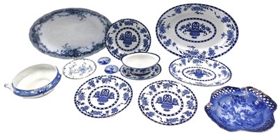Lot 611 - Miscellaneous blue and white ceramics, to...