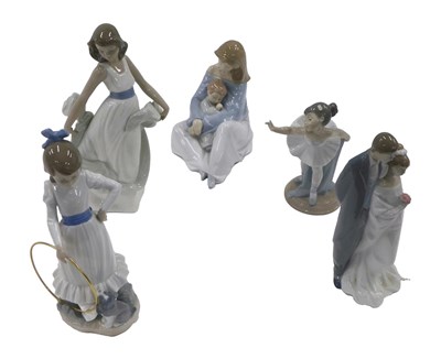Lot 462 - Five Nao porcelain figures, to include mother...