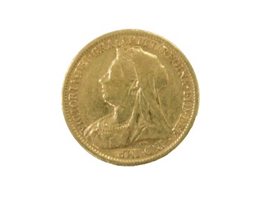 Lot 52 - A Queen Victoria gold half sovereign, 1900, 4.0g.