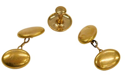Lot 57 - A pair of 15ct gold double oval and chain link...