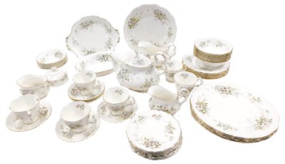 Lot 1002 - A Royal Albert Howarth pattern part tea and...