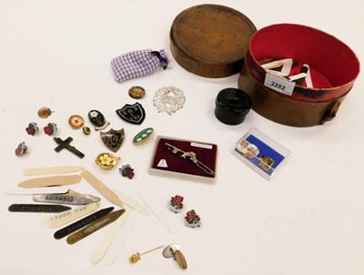 Lot 2282 - Enamel pin badges, together with collar bones,...