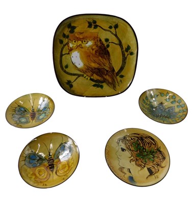 Lot 889 - A collection of Chelsea Studio pottery, to...