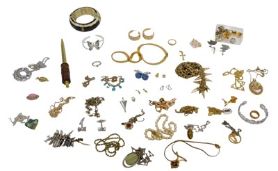 Lot 449 - Silver and costume jewellery, including...