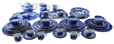 Lot 923 - A quantity of willow pattern and other...