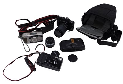 Lot 976 - A Cosina CT1G camera, with lens, etc.