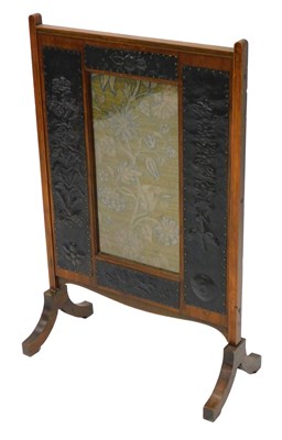 Lot 1128 - A late 19th/early 20thC oak Arts and Crafts...