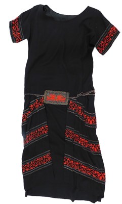 Lot 845A - A 1920s/30s black flapper style dress, with...