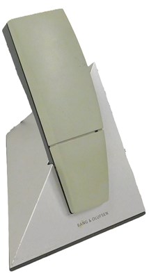 Lot 48 - A Bang & Olufsen BeoCom 6000 portable...