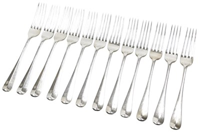 Lot 119 - A set of twelve Edwardian Hanoverian pattern...