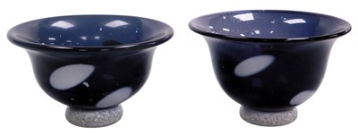 Lot 87 - A pair of early 20thC amethyst and white...
