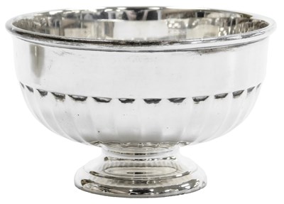 Lot 103 - A George V silver sugar bowl, of semi fluted...