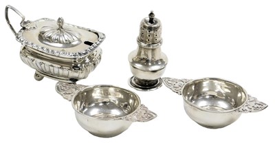 Lot 107 - A pair of George V silver salts, of twin...