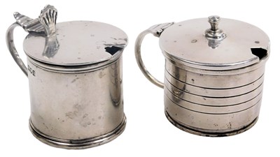 Lot 322 - A George V silver mustard pot, with a hinged...