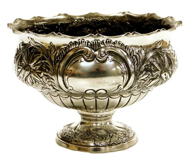 Lot 515 - An Edward VII silver-footed bowl, of semi...