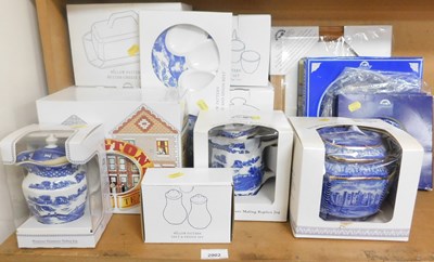 Lot 2002 - Ringtons ceramics, to include a miniature...