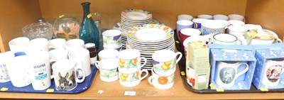 Lot 2017 - General household effects, to include various...