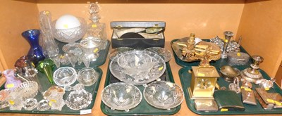 Lot 2076 - Glassware, to include various bowls, Caithness...