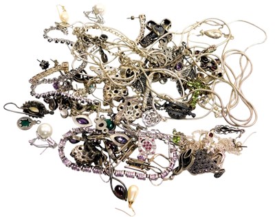Lot 425 - Silver and costume jewellery, including a...