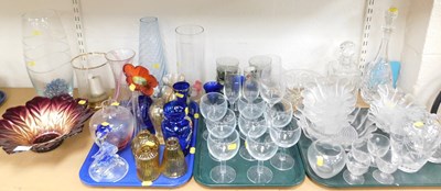 Lot 2125 - Glassware, to include moulded glass flower...