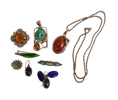 Lot 73 - A group of silver and white metal jewellery,...