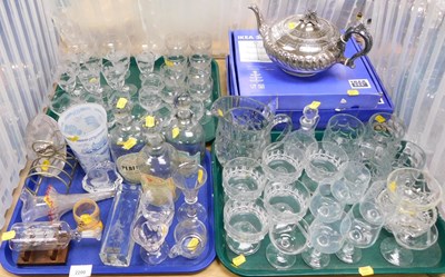 Lot 2200 - Various glassware, to include cut and moulded...