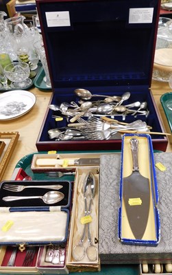 Lot 2201 - Flatware, cased and loose, to include a mother...