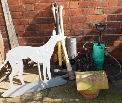 Lot 1034 - Garden related items, to include various tools,...