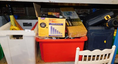 Lot 1050 - Various tools and related equipment, to...
