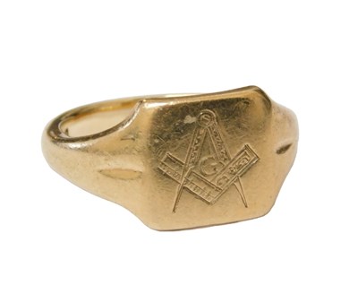 Lot 56 - A 9ct gold Masonic gentleman's signet ring,...
