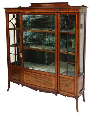 Lot 752 - An Edwardian mahogany and cross banded...