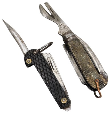 Lot 710 - An Empire WWII jack knife, and a German jack...